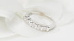 Bague 53.5 Demi alliance en or blanc et diamants 0.60ct 58 Facettes 31384