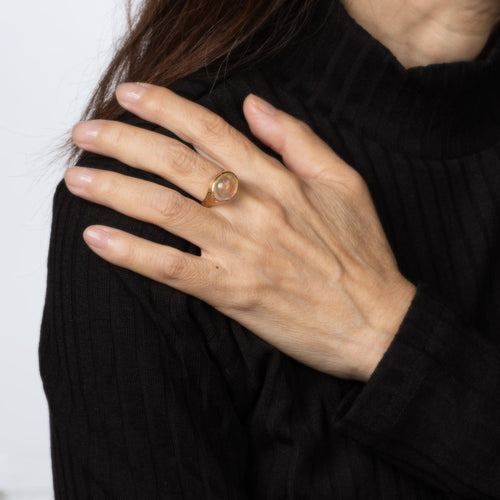 Bague Bague victorienne ancienne en or jaune 14 carats, ornée d'une opale gelée, taille 6. Bijou vintage de grande qualité. 58 Facettes G14138