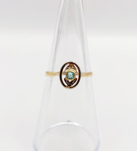 Bague 51 Petite bague Art Nouveau or jaune et pierre verte (circa 1910) 58 Facettes A06017