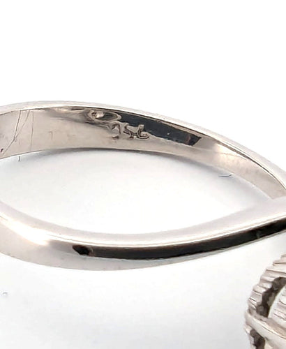 Bague 53 Bague en or blanc avec diamants 58 Facettes