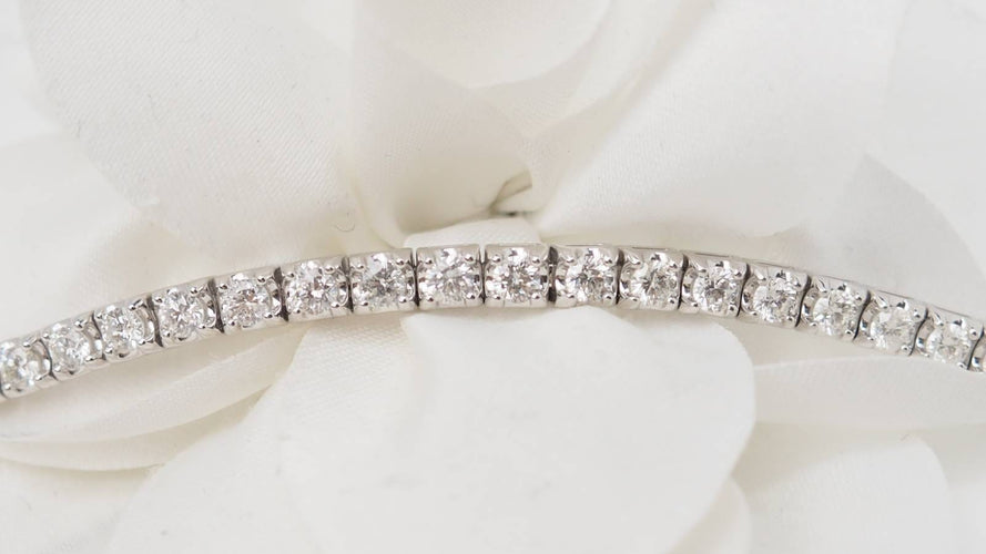 Bracelet Bracelet rivière en or blanc et diamants 58 Facettes 31349