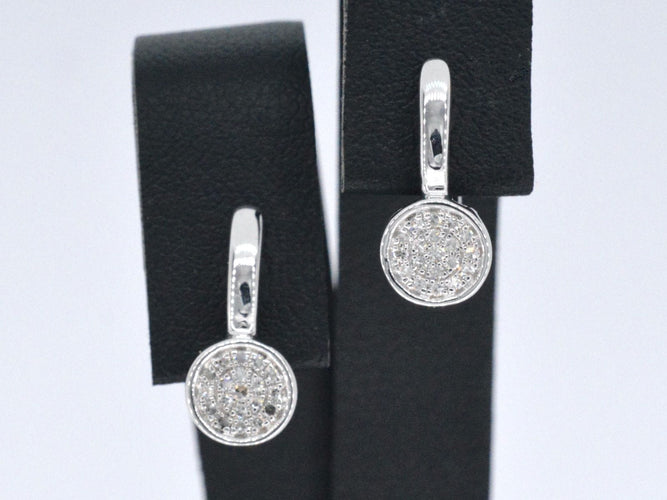 Boucles d'oreilles Boucles d'oreilles en or blanc avec diamants 58 Facettes 2280