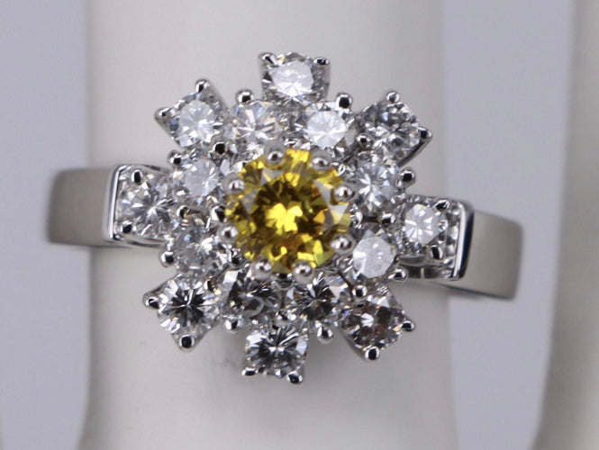 Bague 52 Bague en or blanc fleur diamant jaune 58 Facettes BA-42