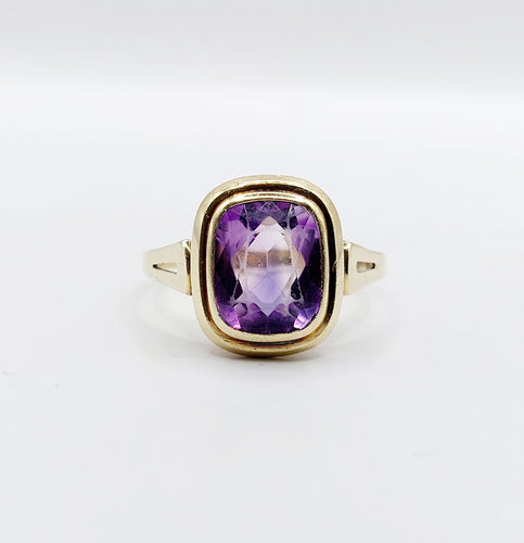 Bague 60 Bague cocktail vintage or jaune améthyste de 2,30 carats sertis clos (circa 1970) 58 Facettes A05476