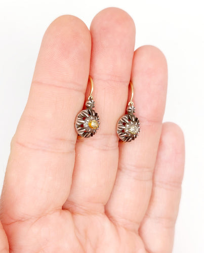 Dormeuses victorienne or rose 18k, argent et diamants taille roses sur paillons (circa 1870)