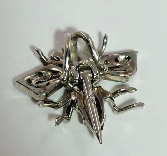 Pendentif Pendentif et broche design Fly avec diamants 58 Facettes 50199