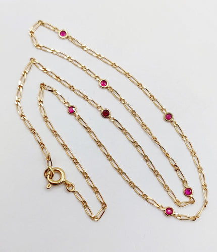 Collier Chaine vintage or jaune mailles gourmette et rubis 58 Facettes B01012