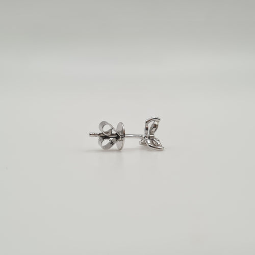 Boucles d'oreilles Boucles d'oreilles fleurs or blanc diamants 58 Facettes