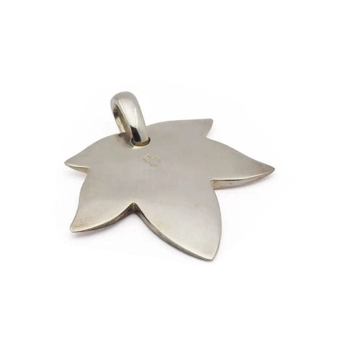 Pendentif Pendentif feuille d'érable Dodo en argent 58 Facettes 17641