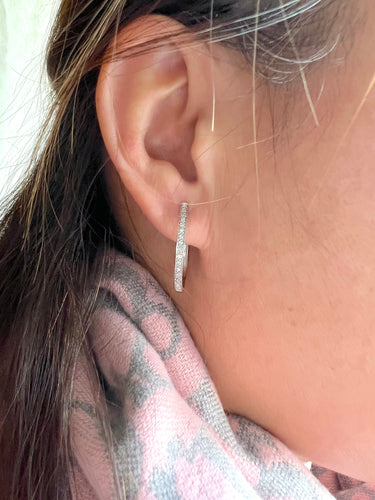 Boucles d'oreilles Boucles d'oreilles créoles ovales en diamants Or blanc 18K 58 Facettes 1761