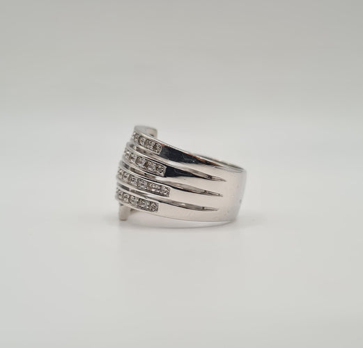 Bague 56.5 Bague or blanc sertie de diamants anciens 58 Facettes