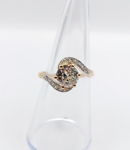 Bague 54.5 Bague tourbillon antique en or 18k et platine, diamants taille ancienne 1,35 carat 58 Facettes A06442