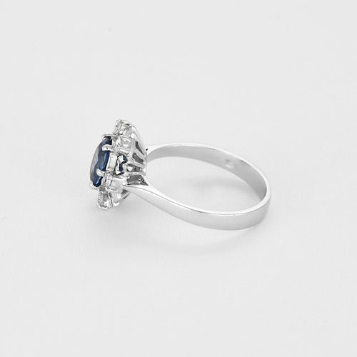 Bague 53.5 Bague Marguerite or gris, saphir et diamants 58 Facettes BA517