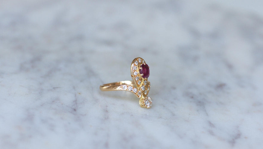 Bague 53 Bague Duchesse Diamants et Rubis sur Or Jaune 58 Facettes