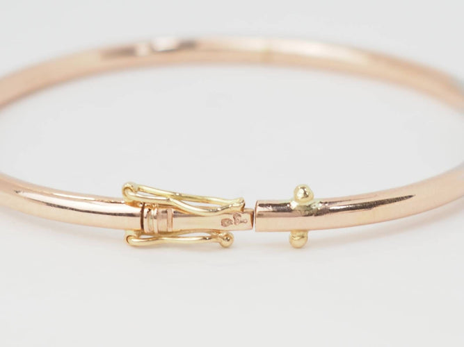 Bracelet Bracelet Jonc Art Nouveau en or bicolore, saphirs et diamant 58 Facettes 33124