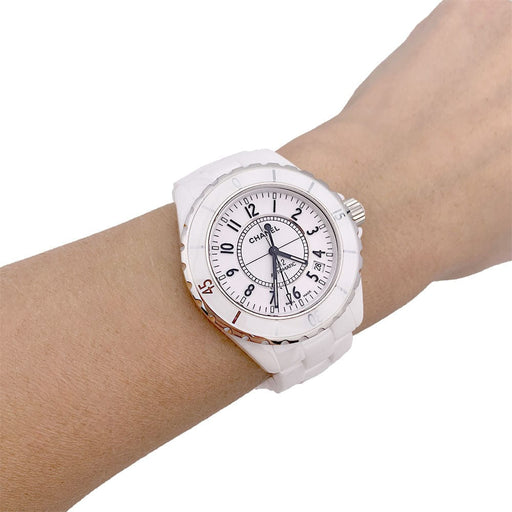Chanel Watch, "J12" white ceramic. 58 Facettes 33609