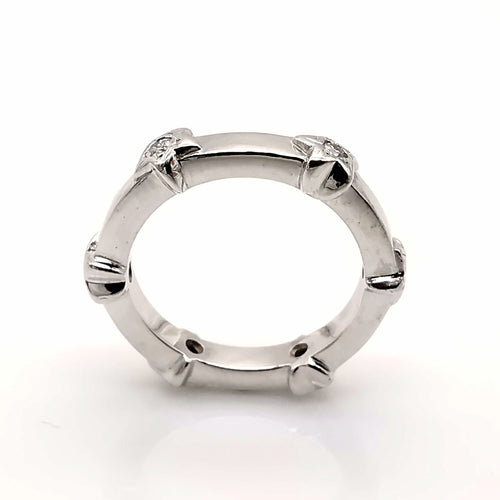 Bague 52 Bague or blanc diamants 58 Facettes