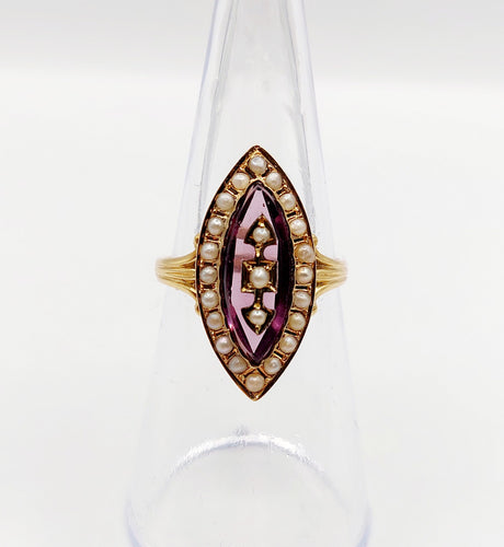 Bague marquise antique en or 18k, verre violet et perles