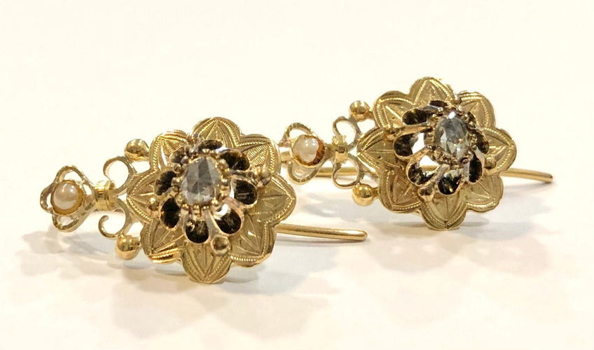 Boucles d'oreilles Boucles d'oreilles anciennes or jaune diamants et perles 58 Facettes