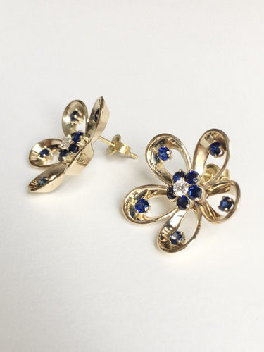 Boucles d'oreilles Boucles d’oreilles fleurs saphirs et diamants en or jaune 14K 58 Facettes