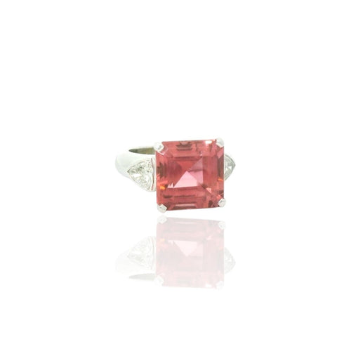 Bague 44 Bague or blanc, tourmaline et diamants 58 Facettes
