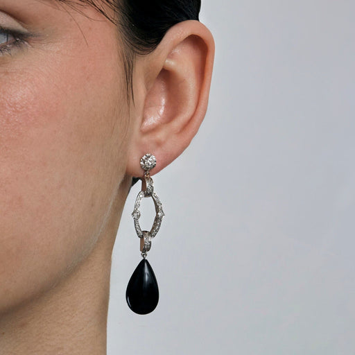 Boucles d'oreilles Boucles d’oreilles style Art Déco Onyx et diamants 58 Facettes