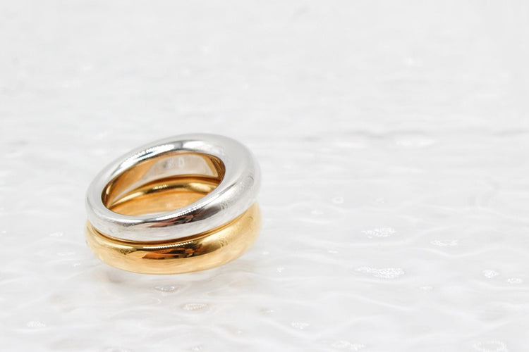 Bague CHAUMET - Anneau jonc or jaune 58 Facettes 250306