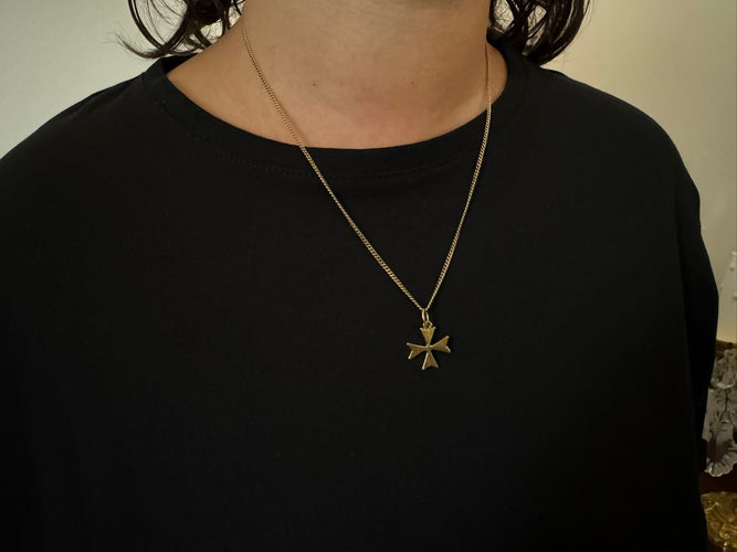 Pendentif Pendentif croix de Malte en or jaune 18 carats 58 Facettes