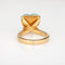 Bague Bague vintage en or jaune 18 carats, ornée d'une opale en forme de cœur et de diamant, taille 6,75. Bijou ancien de qualité. 58 Facettes G14030
