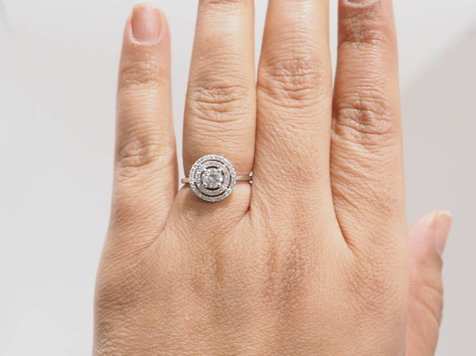 Bague 52 Bague solitaire en or blanc et diamant de 0,46 ct 58 Facettes 29912