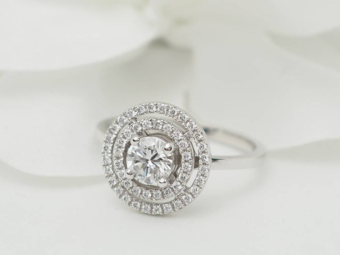 Bague 52 Bague solitaire en or blanc et diamant de 0,46 ct 58 Facettes 29912