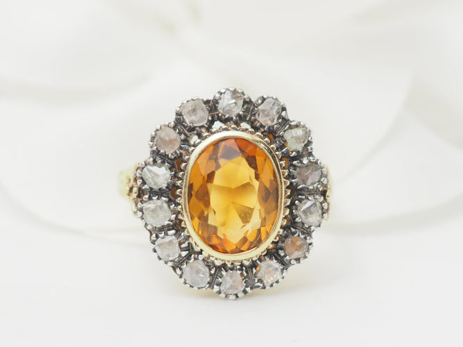 Bague 52.5 Bague ancienne en or jaune, topaze et diamants 58 Facettes 33282