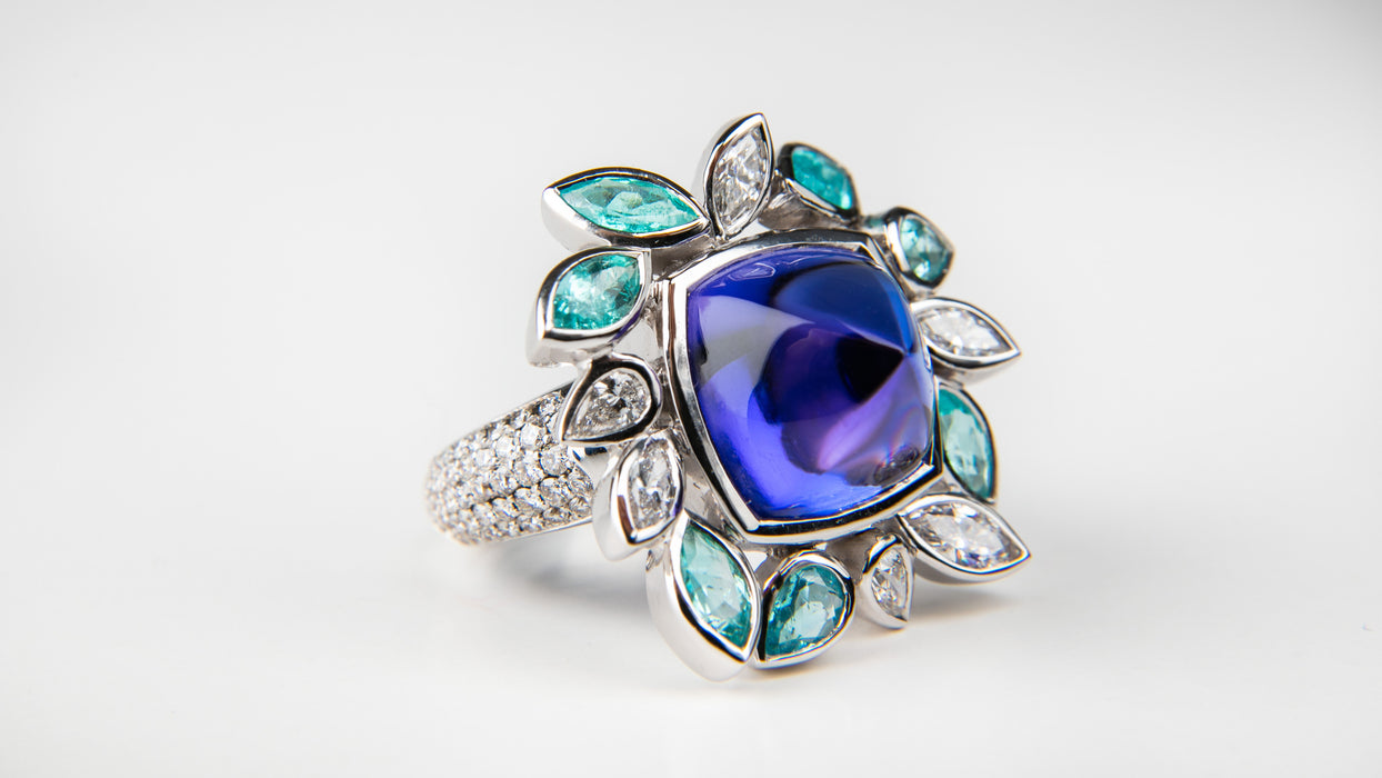 Bague Précieuse or blanc, tanzanite, tourmalines paraiba