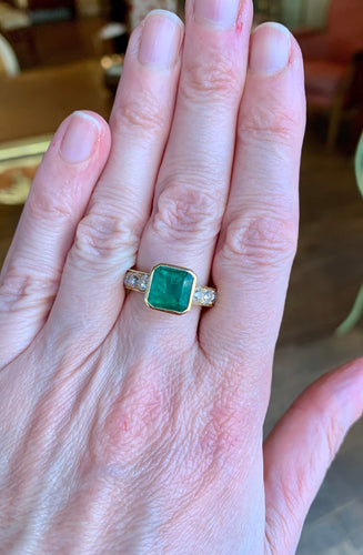 Bague 54 Bague émeraude 2.73 Carats diamants or jaune  (Certificat) 58 Facettes BEM40