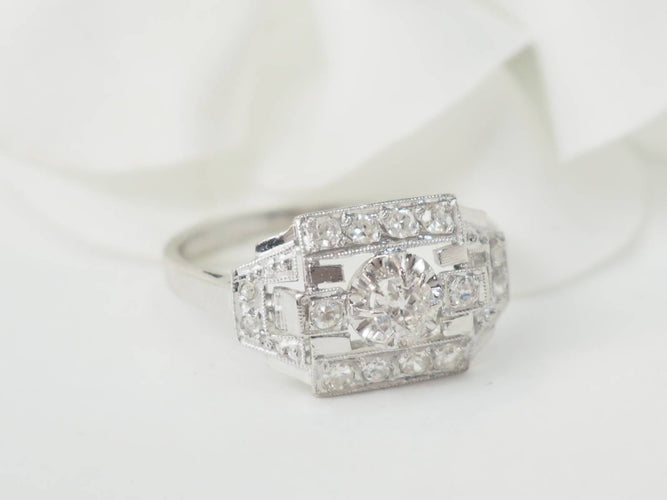 Bague 53 Bague Art Déco en platine et diamants 58 Facettes 33425