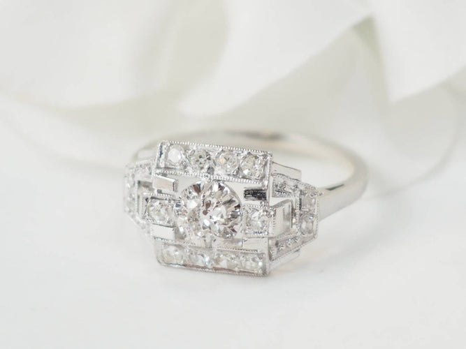 Bague 53 Bague Art Déco en platine et diamants 58 Facettes 33425