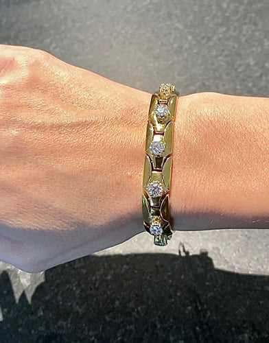 Bracelet Bracelet Tank en or jaune sertie de 4,40 carats de diamants 58 Facettes