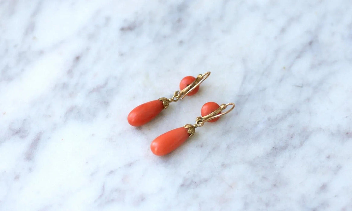 Boucles d'oreilles gouttes corail