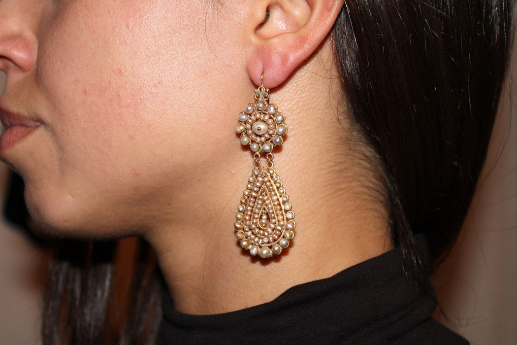 Boucles d'oreilles en or et perles anciennes