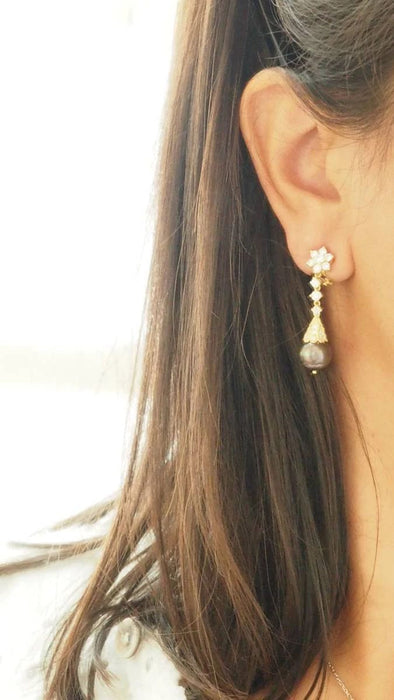 Boucles d'oreilles Boucles d'oreilles or jaune diamants perles de Tahiti 58 Facettes 32802