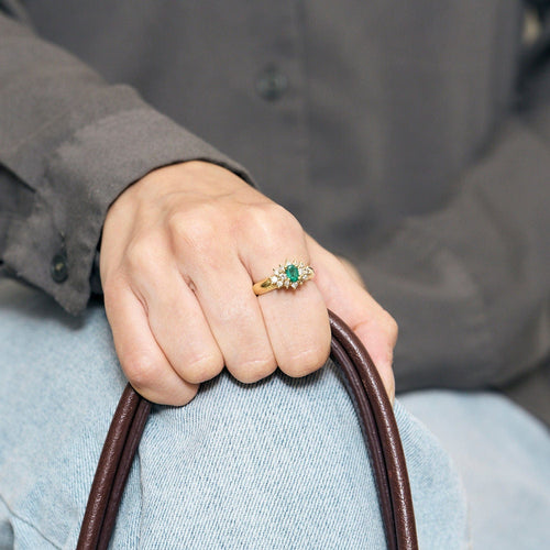 Bague 54 Bague marguerite or jaune, diamants et émeraude 58 Facettes ENG10398