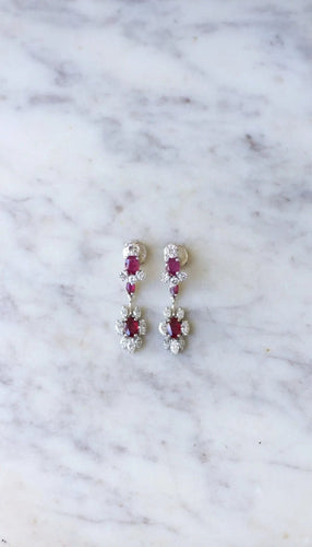 Boucles d'oreilles Longues Boucles d'Oreilles Rubis et Diamants 58 Facettes