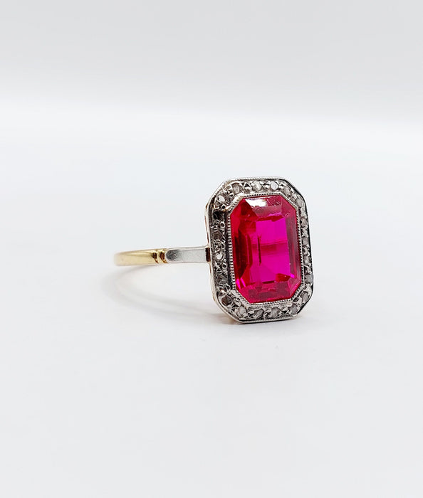 Bague Art Déco or, rubis synthétique de 3 carats, diamants  (circa 1930)