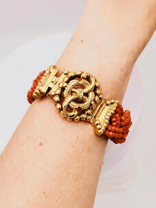 Bracelet Bracelet ancien corail important fermoir or jaune 58 Facettes