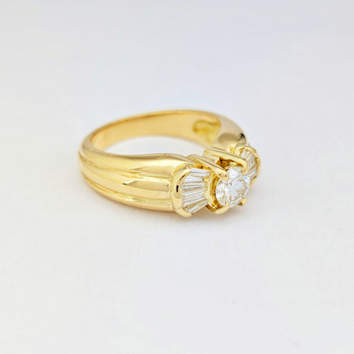 Bague Bague en or jaune et diamants 58 Facettes 32184