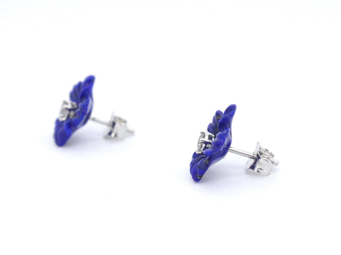 Boucles d'oreilles Boucles d'oreilles en or blanc ornées d'une fleur précieuse bleue et de gros diamants 58 Facettes 2263