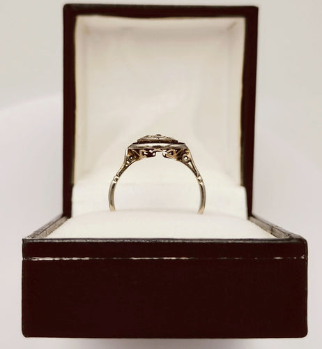 Bague 54 Bague art deco en platine ornée de saphirs et diamants 58 Facettes