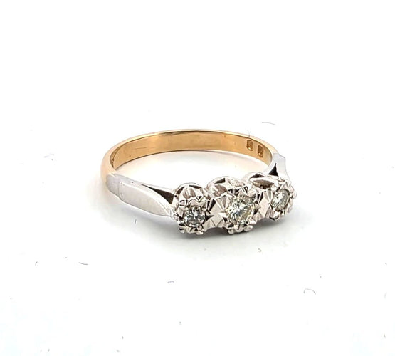 Bague 55 Bague en or blanc et jaune avec diamants 58 Facettes