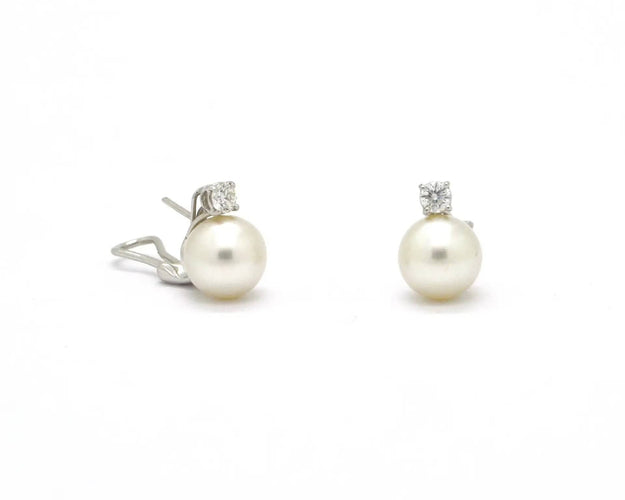 Boucles d'oreilles Boucles d'oreilles en or blanc avec perles australiennes et diamants 58 Facettes 4623