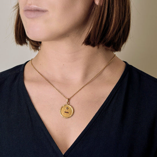 Pendentif AUGIS - Médaille d'Amour - or jaune, rubis de synthèse et diamants 58 Facettes B250444